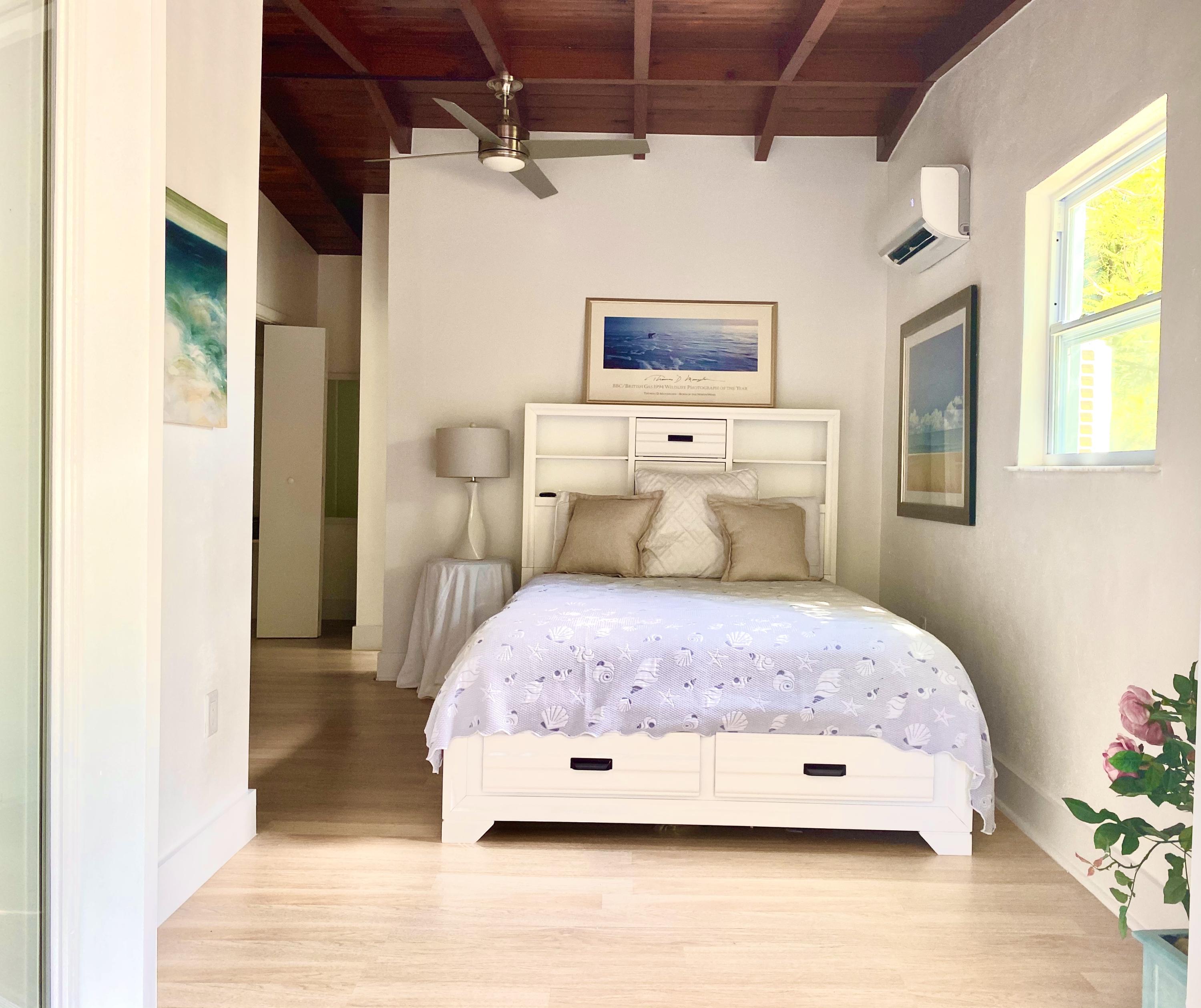 813 La Paloma Road Key Largo, FL 33037 - Photo 22 of 35 Master Suite