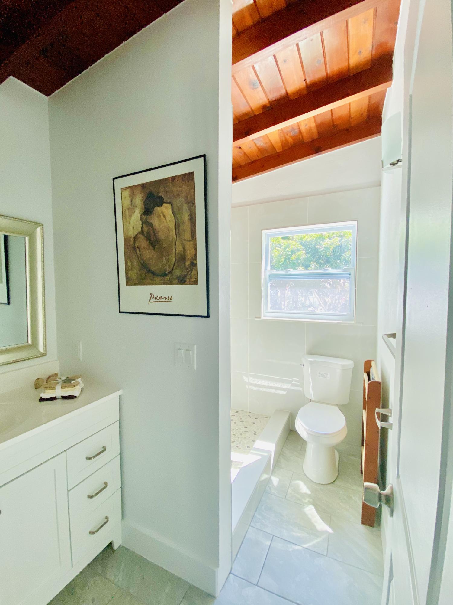 813 La Paloma Road Key Largo, FL 33037 - Photo 24 of 35 Master bath