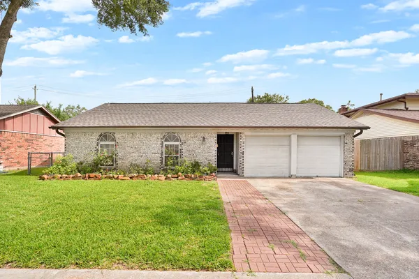 $1,900 | 10014 Carlow Lane, La Porte, TX 77571