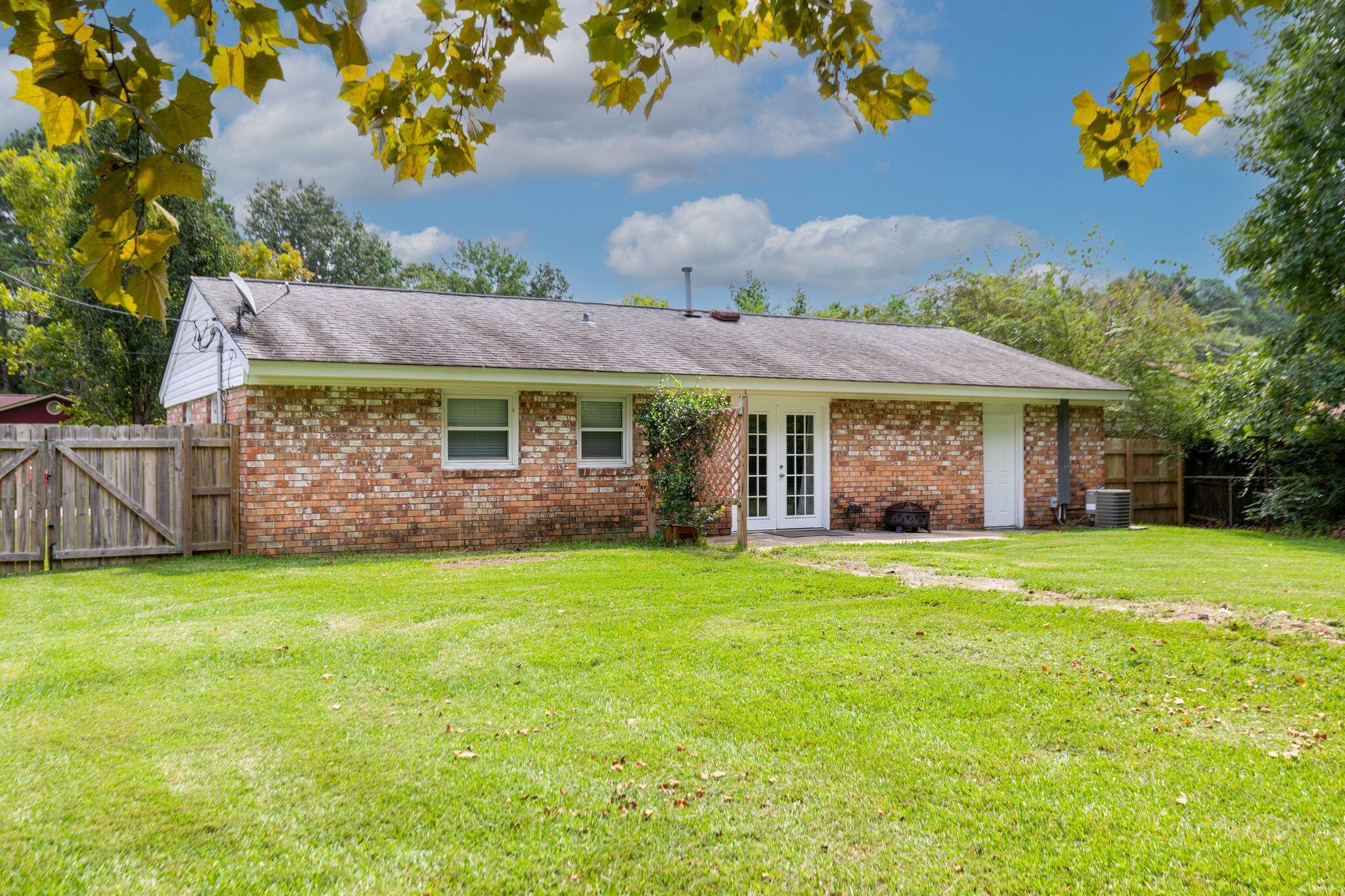 117 Wisteria Road Goose Creek, SC 29445 - Photo 21 of 23 117WysteriaRd-KeenEyeMarketing-024