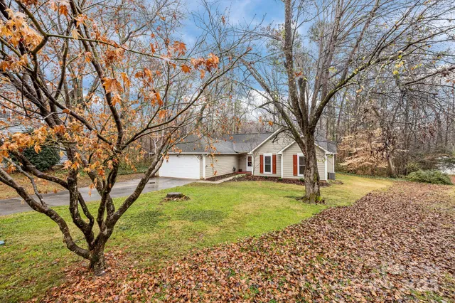 $319,900 | 1600 Rocky Glen Lane, Charlotte, NC 28214