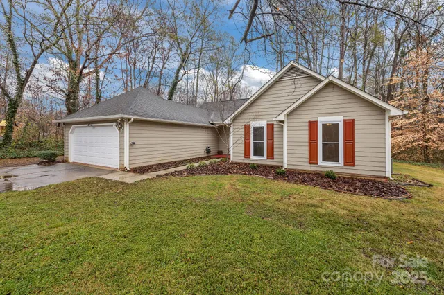 $319,900 | 1600 Rocky Glen Lane, Charlotte, NC 28214