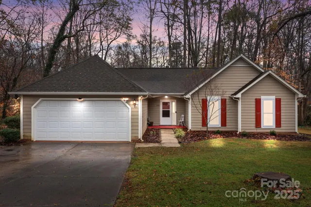 $319,900 | 1600 Rocky Glen Lane, Charlotte, NC 28214