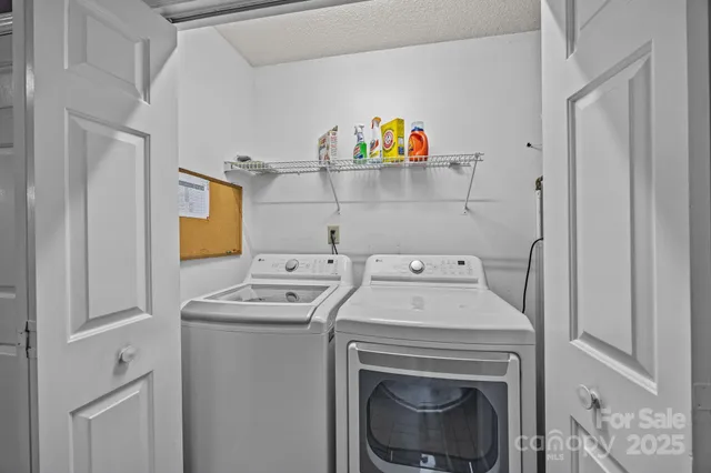 $319,900 | 1600 Rocky Glen Lane, Charlotte, NC 28214