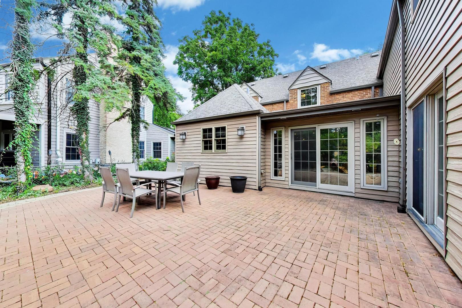 220 Northwood Road Riverside, IL 60546 - Photo 58 of 79 Gallery Image 58