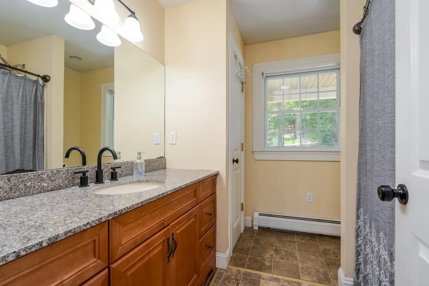 177 Reservoir Road Plymouth, NH 03264 - Photo 20 of 52