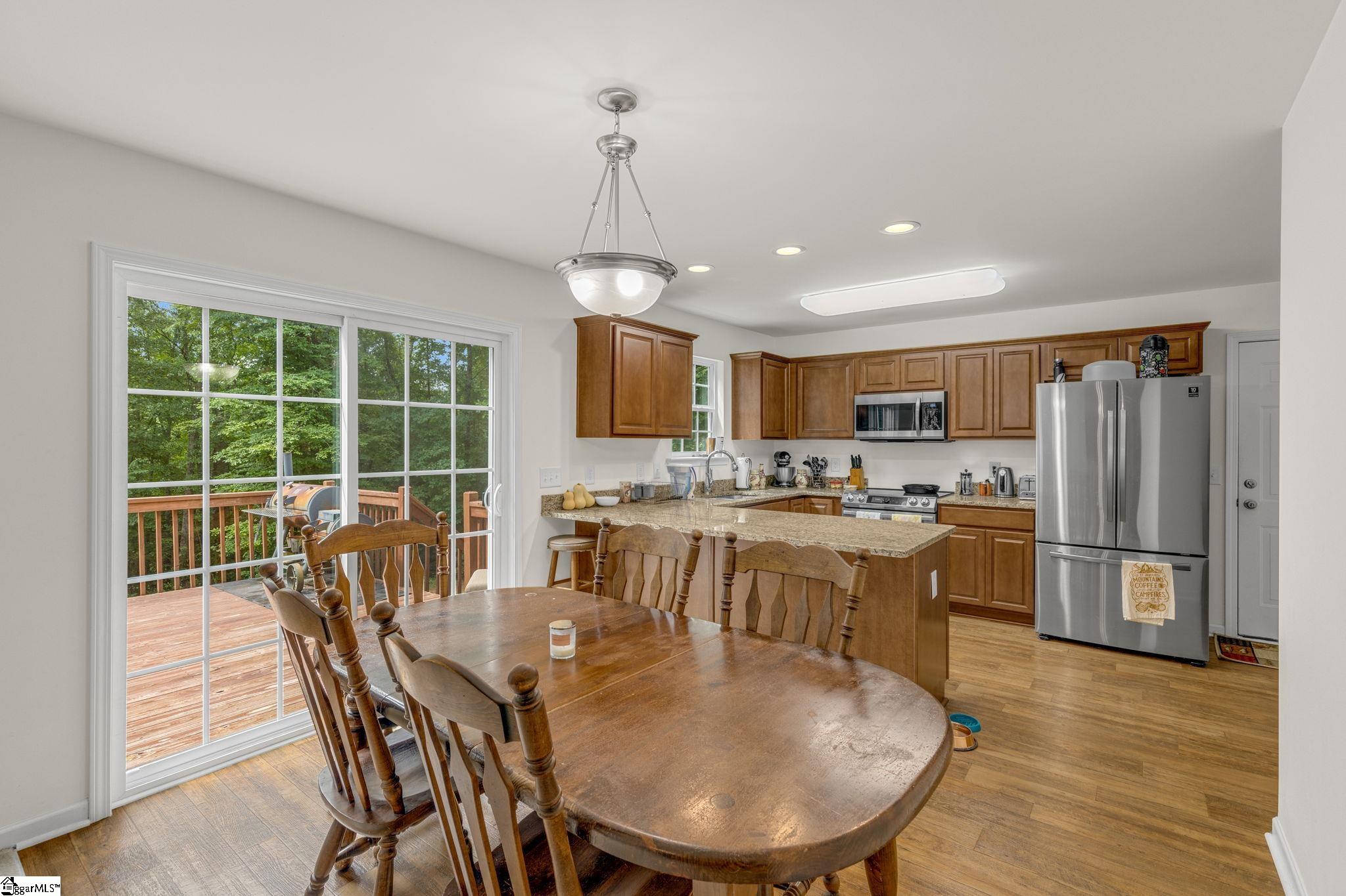 131 Tompkins Hl Lane Pickens, SC 29671 - Photo 11 of 38