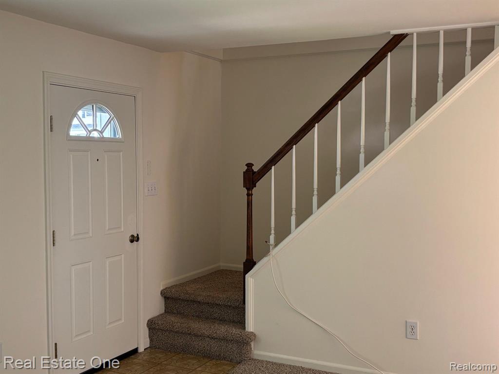 1163 Marquette Court Rochester Hills, MI 48307 - Photo 3 of 19