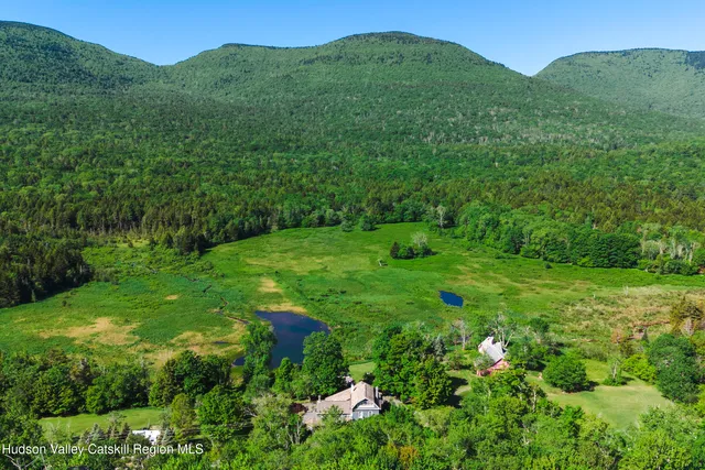 $1,350,000 | 2016 Platte Clove Road, Elka Park, NY 12427