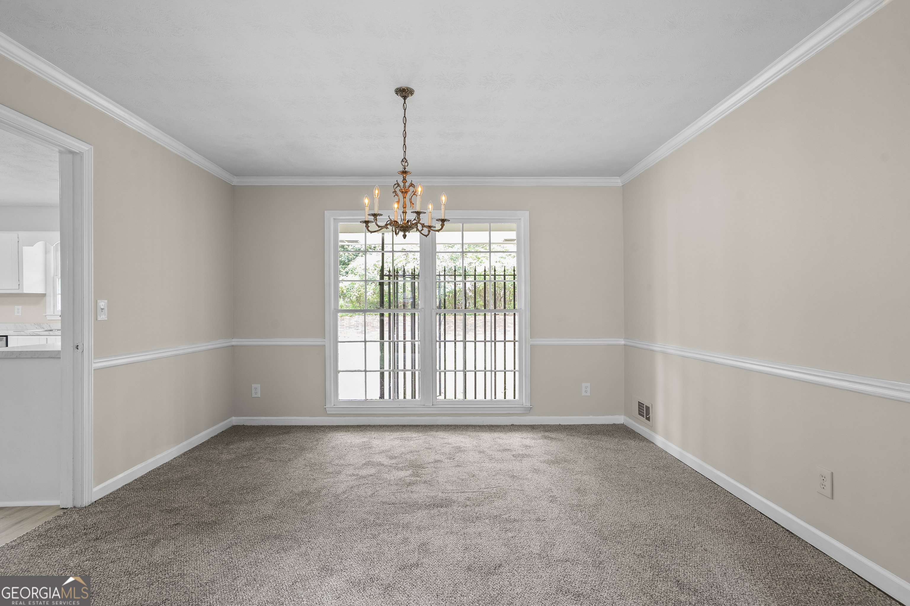 3219 Rondelay Drive Lithonia, GA 30038 - Photo 6 of 25