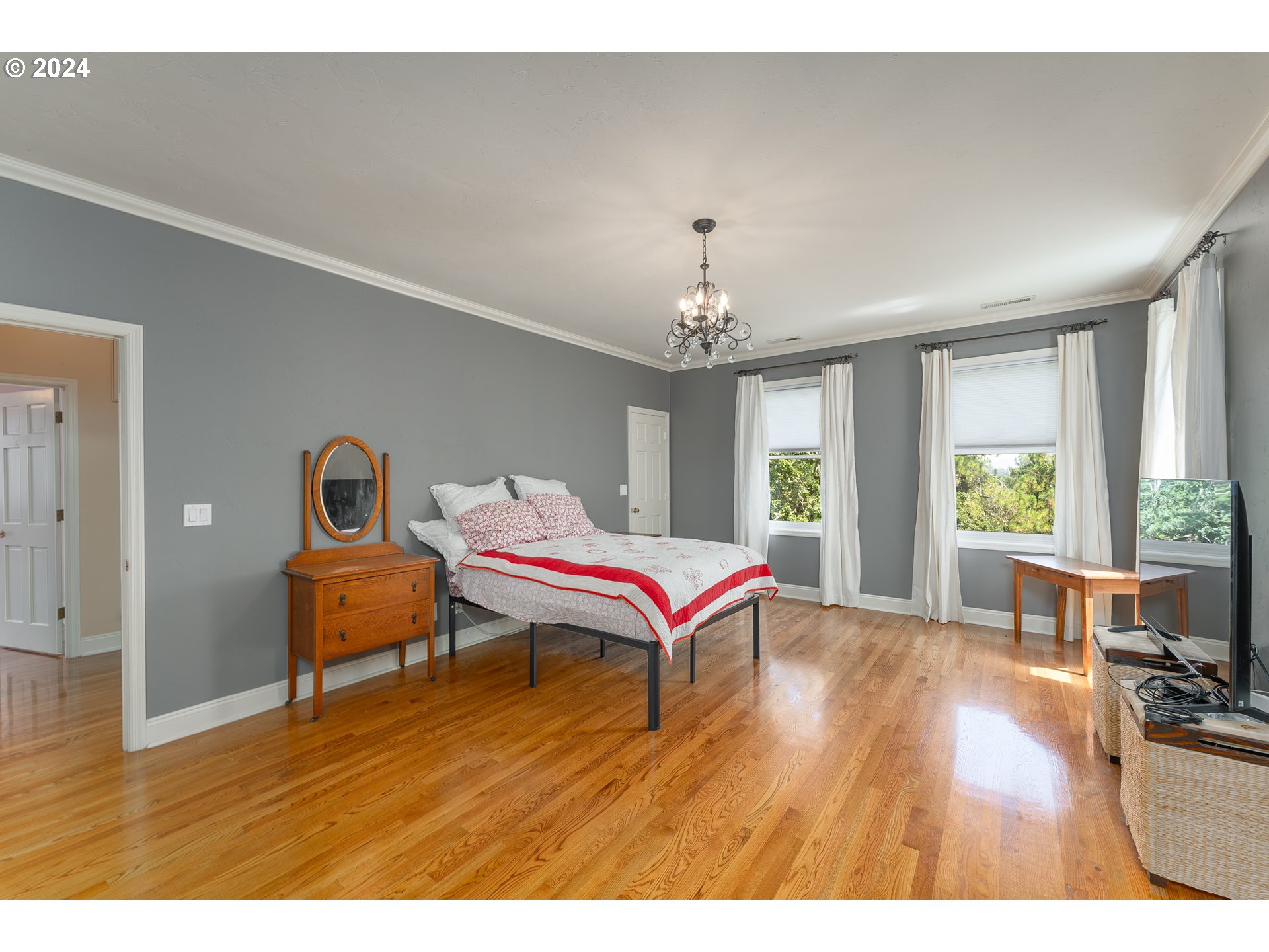 380 Southeast Summit Drive Roseburg, OR 97470 - Photo 13 of 33 Bedroom, Owner's Suite