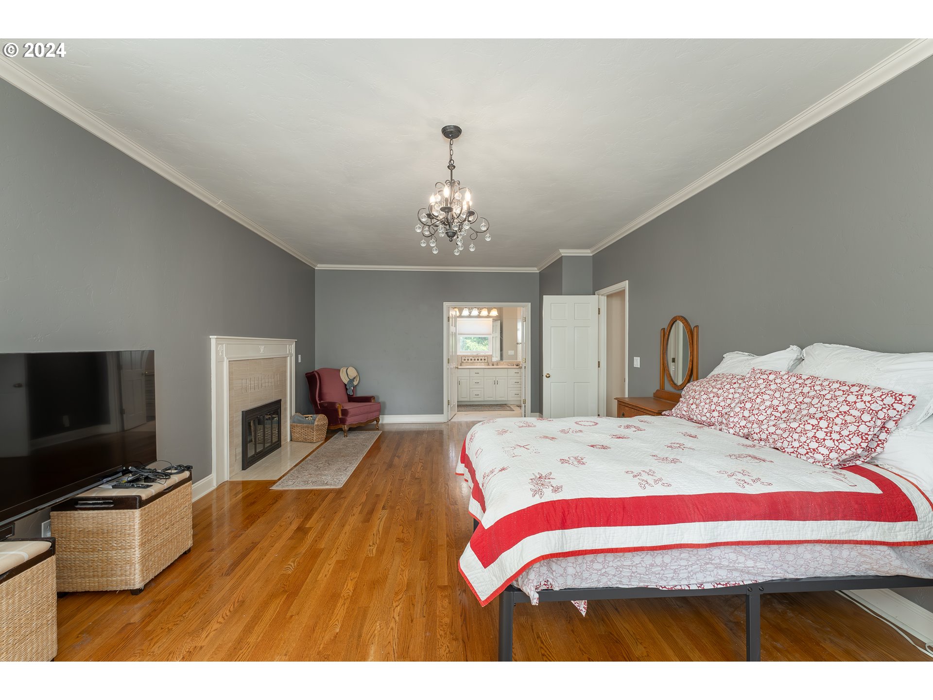 380 Southeast Summit Drive Roseburg, OR 97470 - Photo 14 of 33 Bedroom, Owner's Suite