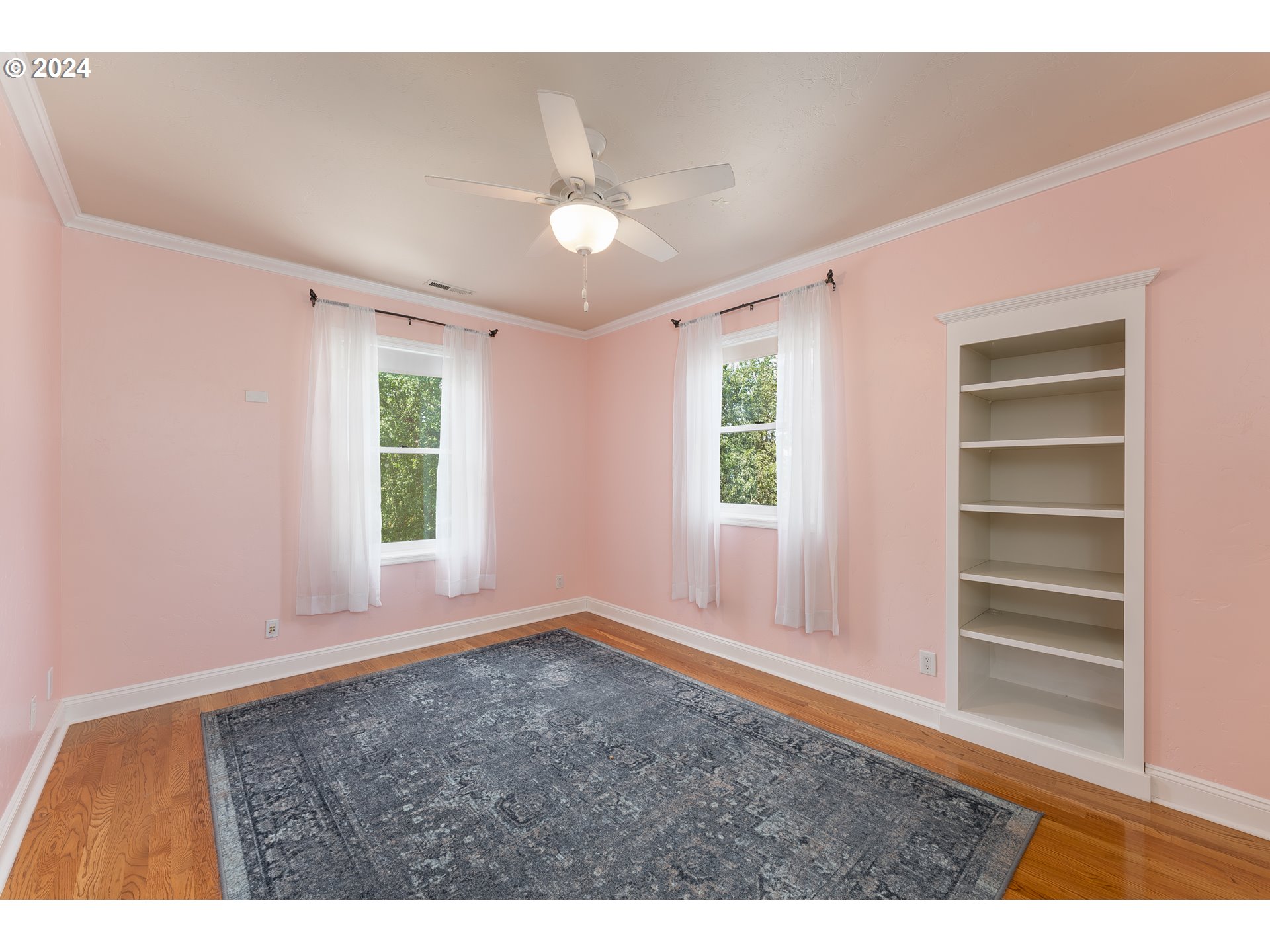 380 Southeast Summit Drive Roseburg, OR 97470 - Photo 17 of 33 Bedroom