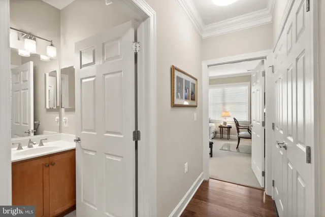 $464,900 | 15251 Royal Crest Drive, Unit 103, Haymarket, VA 20169