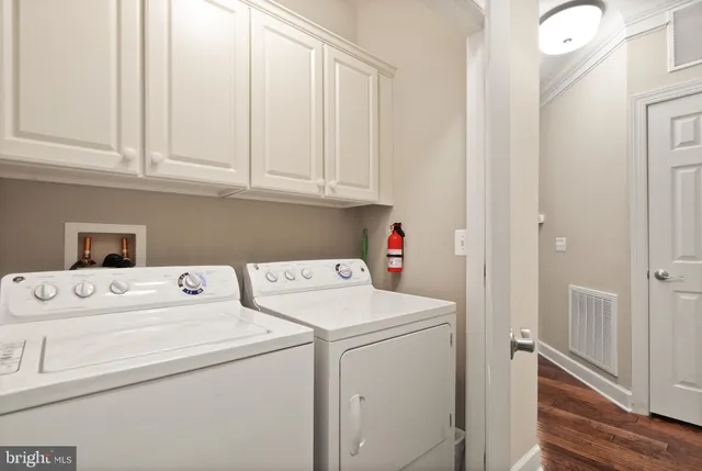 $464,900 | 15251 Royal Crest Drive, Unit 103, Haymarket, VA 20169