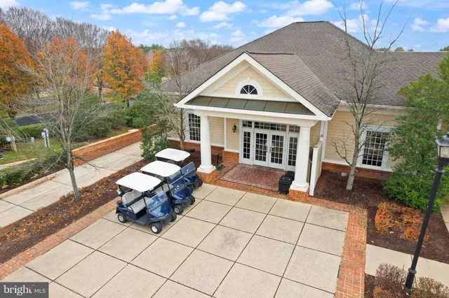 $464,900 | 15251 Royal Crest Drive, Unit 103, Haymarket, VA 20169