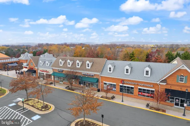 $464,900 | 15251 Royal Crest Drive, Unit 103, Haymarket, VA 20169