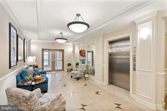 $464,900 | 15251 Royal Crest Drive, Unit 103, Haymarket, VA 20169