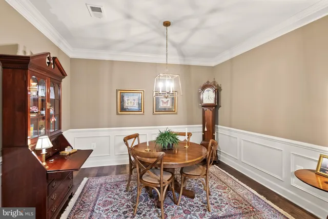 $464,900 | 15251 Royal Crest Drive, Unit 103, Haymarket, VA 20169