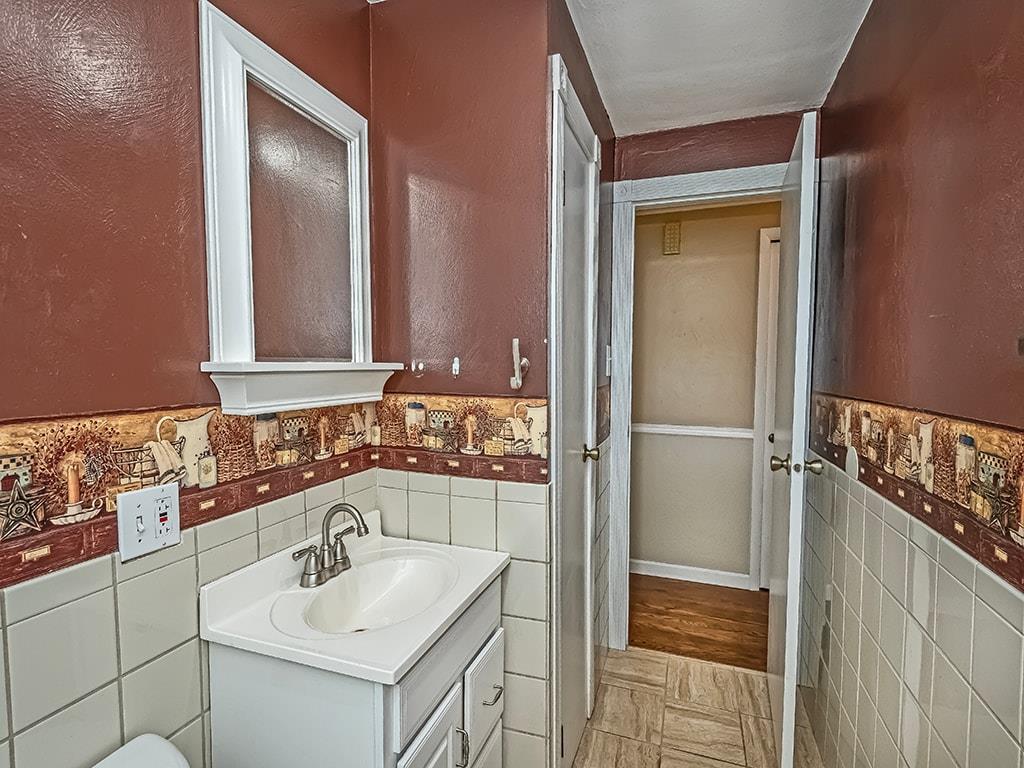 308 Welsh Road Evans City, PA 16033 - Photo 28 of 39 main level hall bath