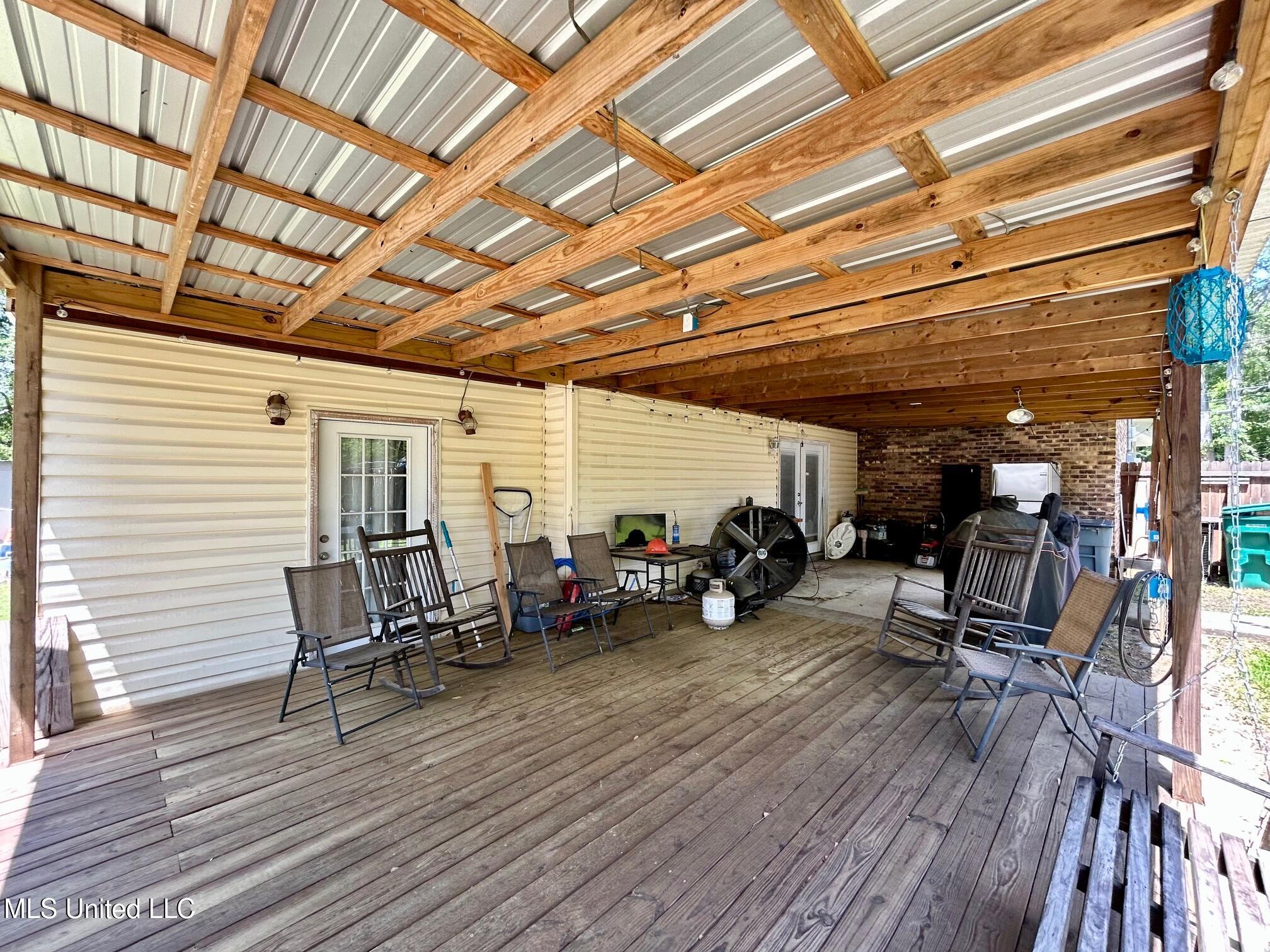 309 College Street Carthage, MS 39051 - Photo 6 of 37 IMG_1350