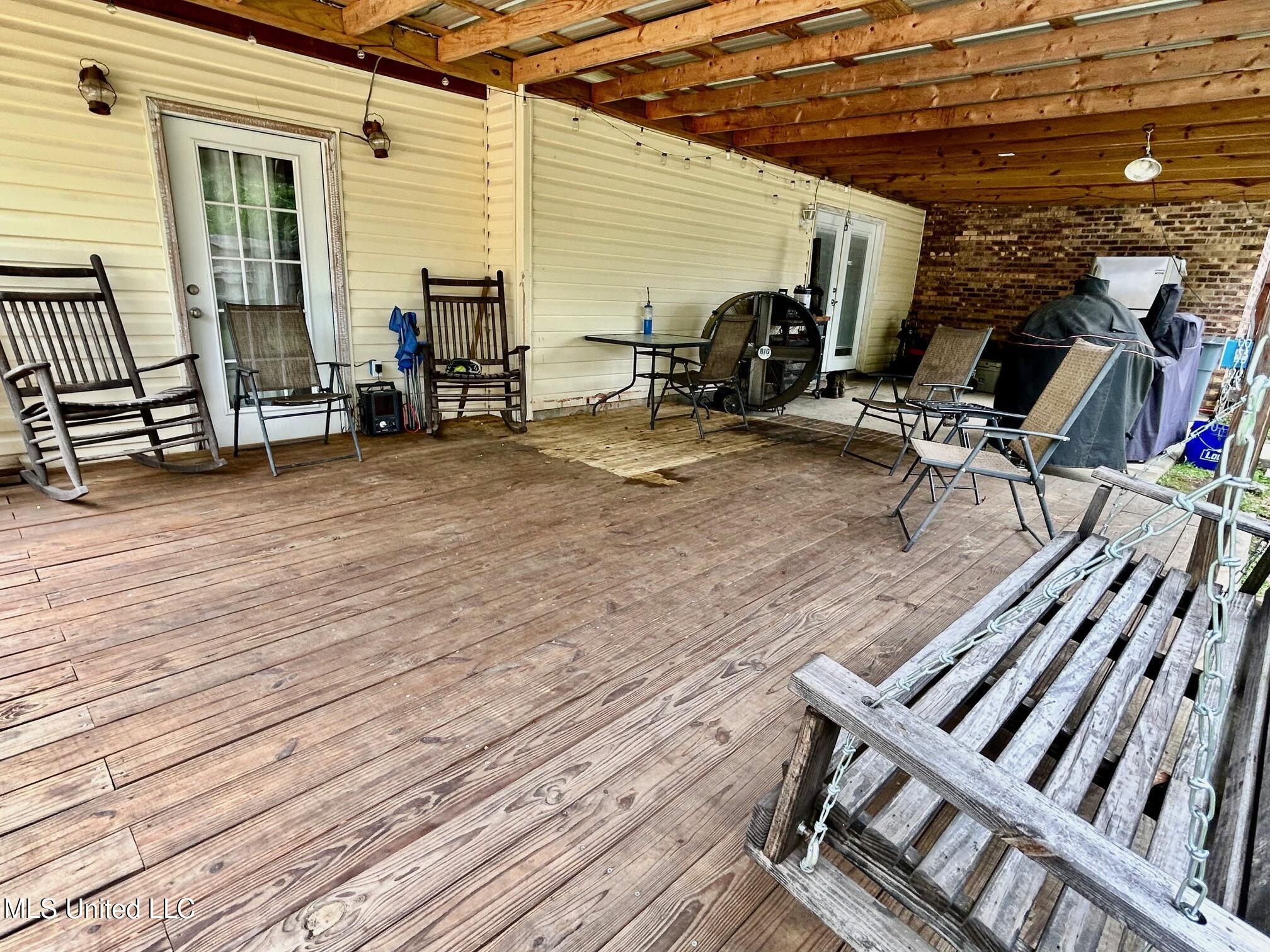 309 College Street Carthage, MS 39051 - Photo 7 of 37 IMG_1915