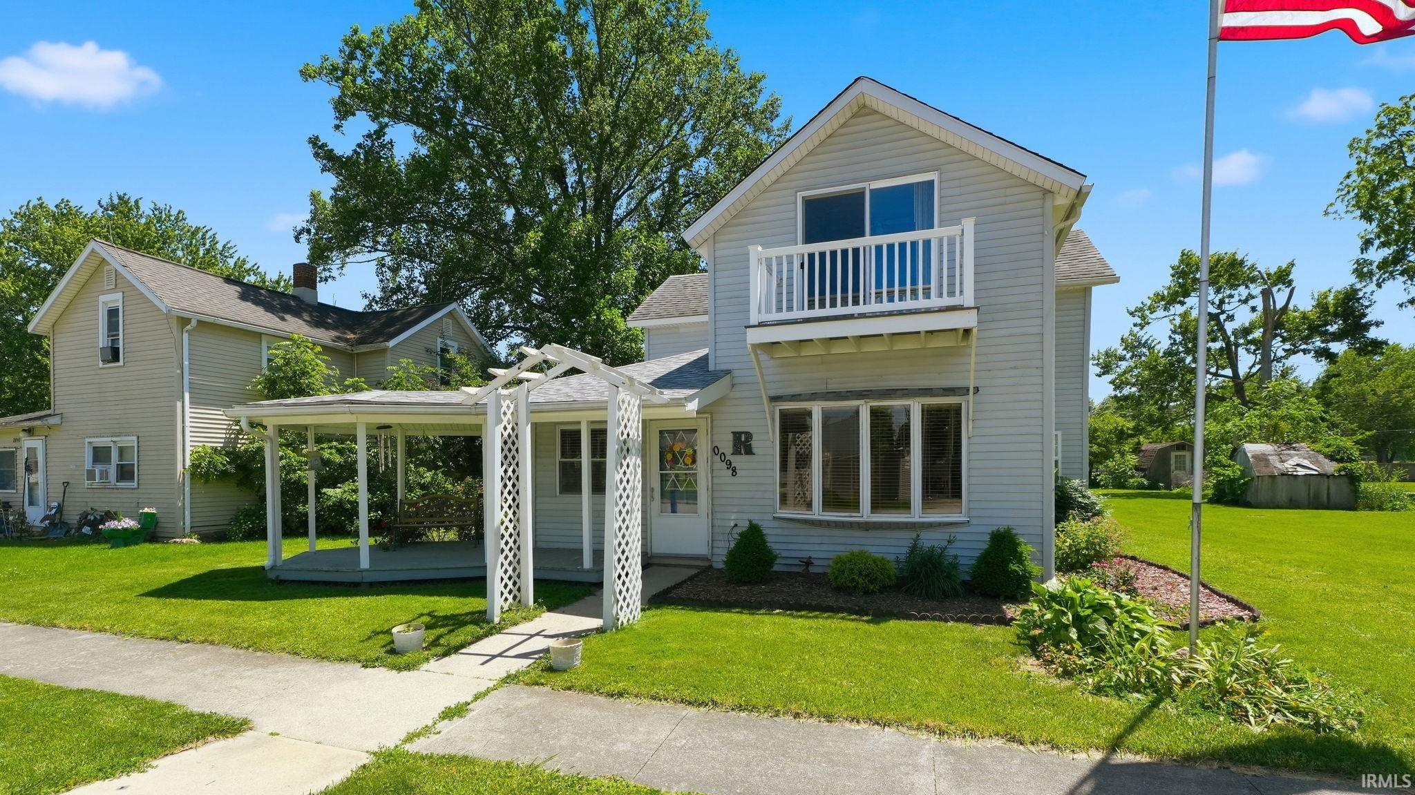 98 West Washington Street Poneto, IN 46781 - Photo 2 of 40