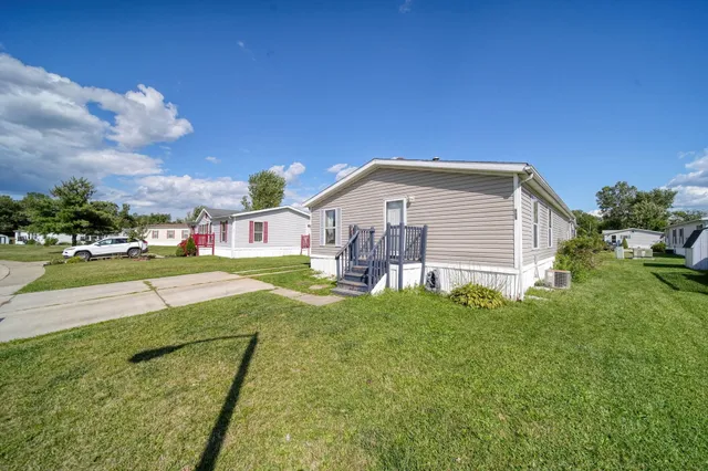 $74,900 | 243 Kirk, Adrian, MI 49221