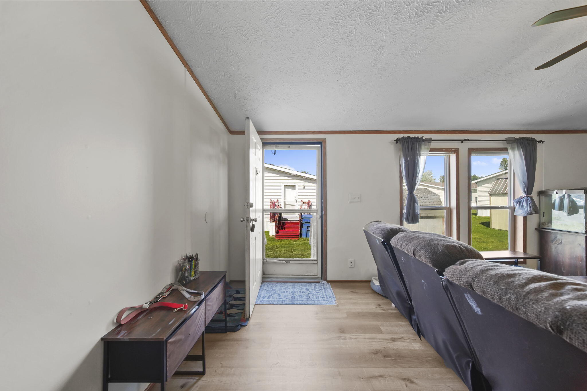 243 Kirk Adrian, MI 49221 - Photo 3 of 26 5-web-or-mls-DSC09767