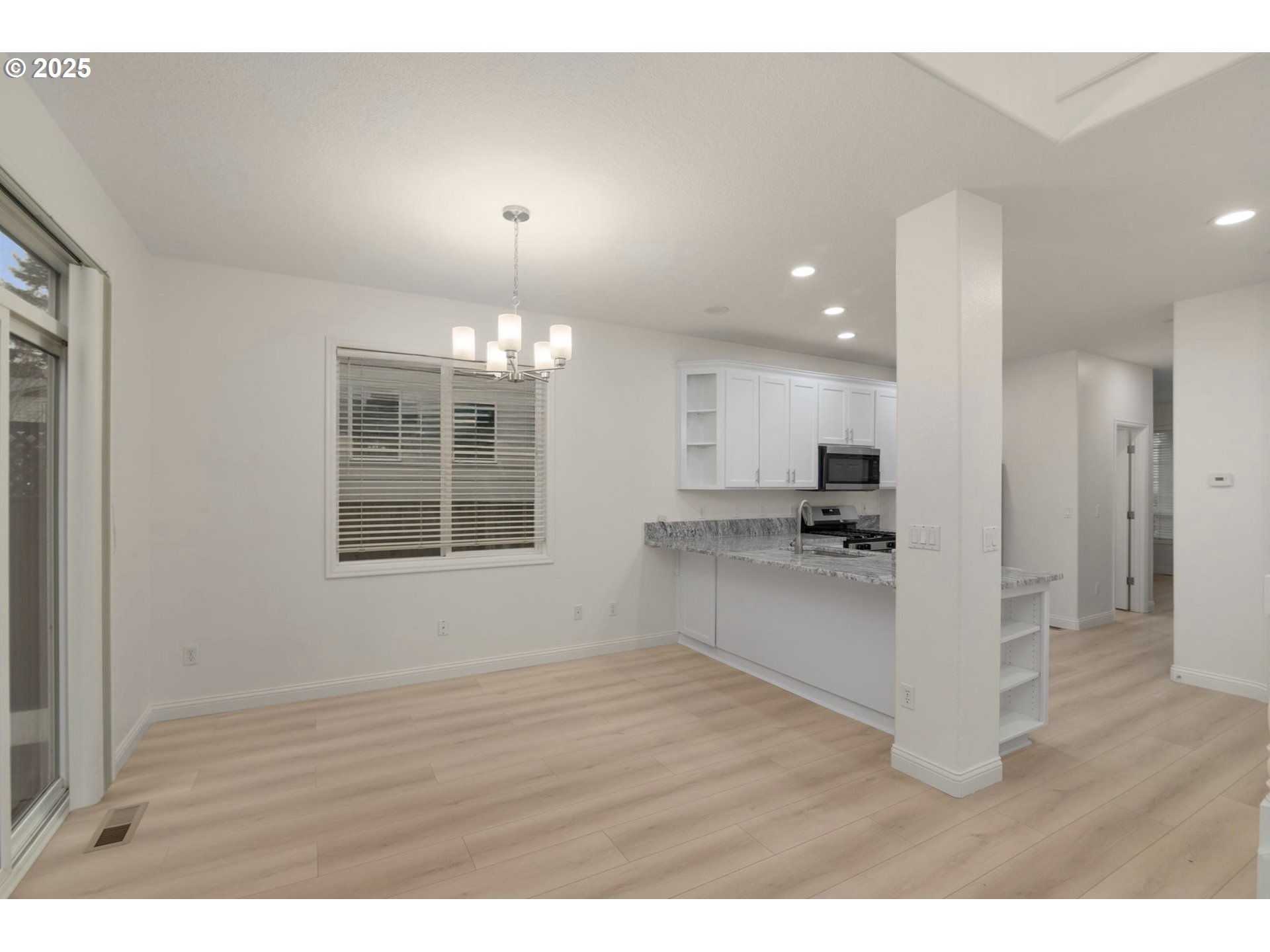 18568 Southwest Muirfield Street Beaverton, OR 97003 - Photo 11 of 24