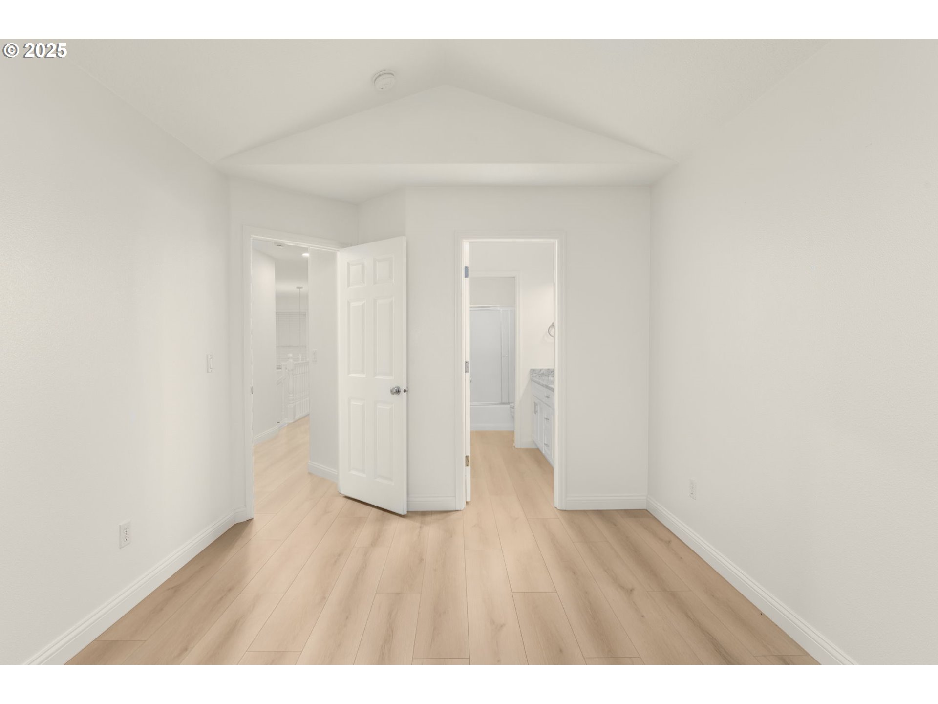 18568 Southwest Muirfield Street Beaverton, OR 97003 - Photo 14 of 24 Primary Bedroom