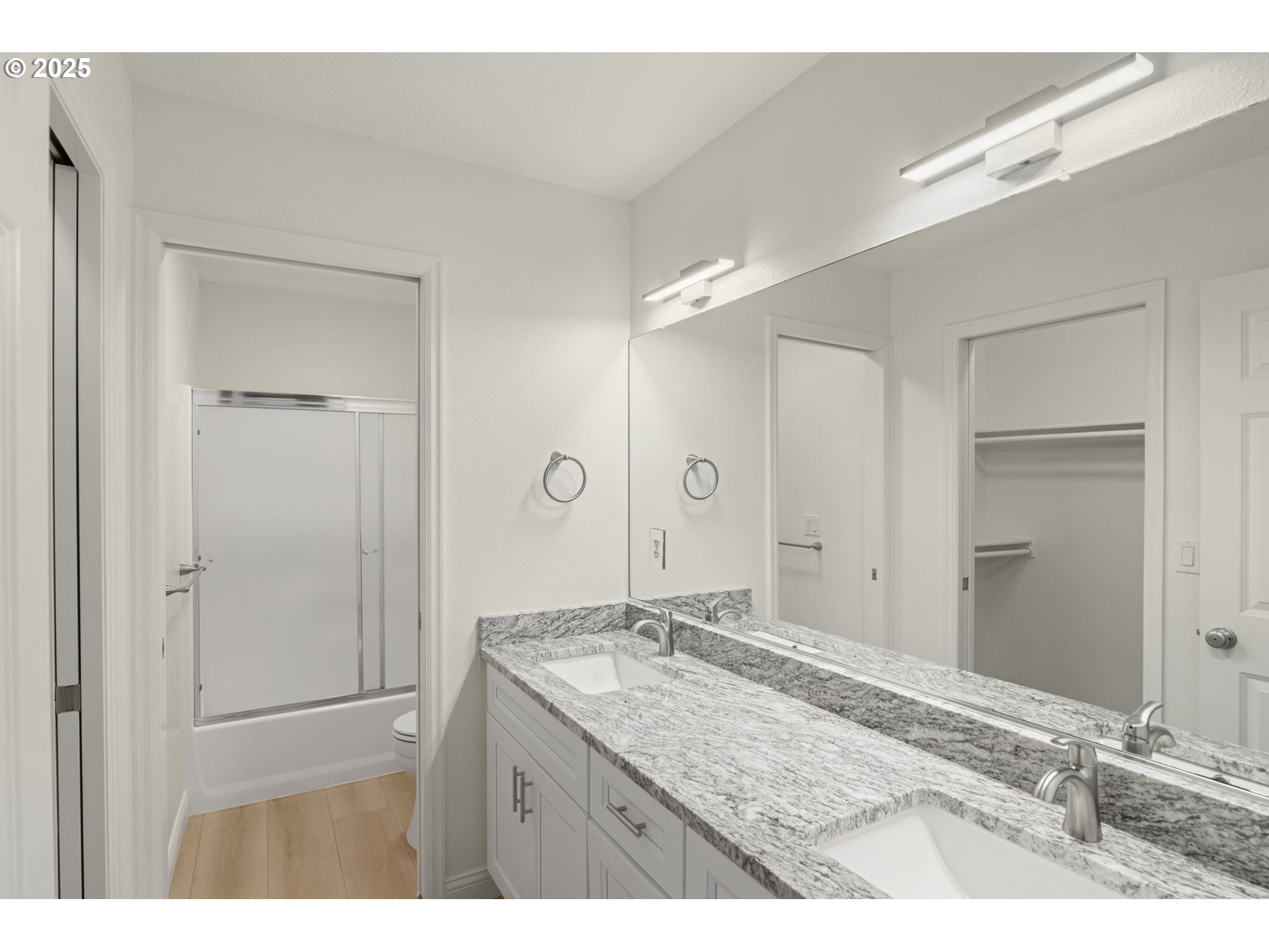 18568 Southwest Muirfield Street Beaverton, OR 97003 - Photo 15 of 24 Bathroom, Attached