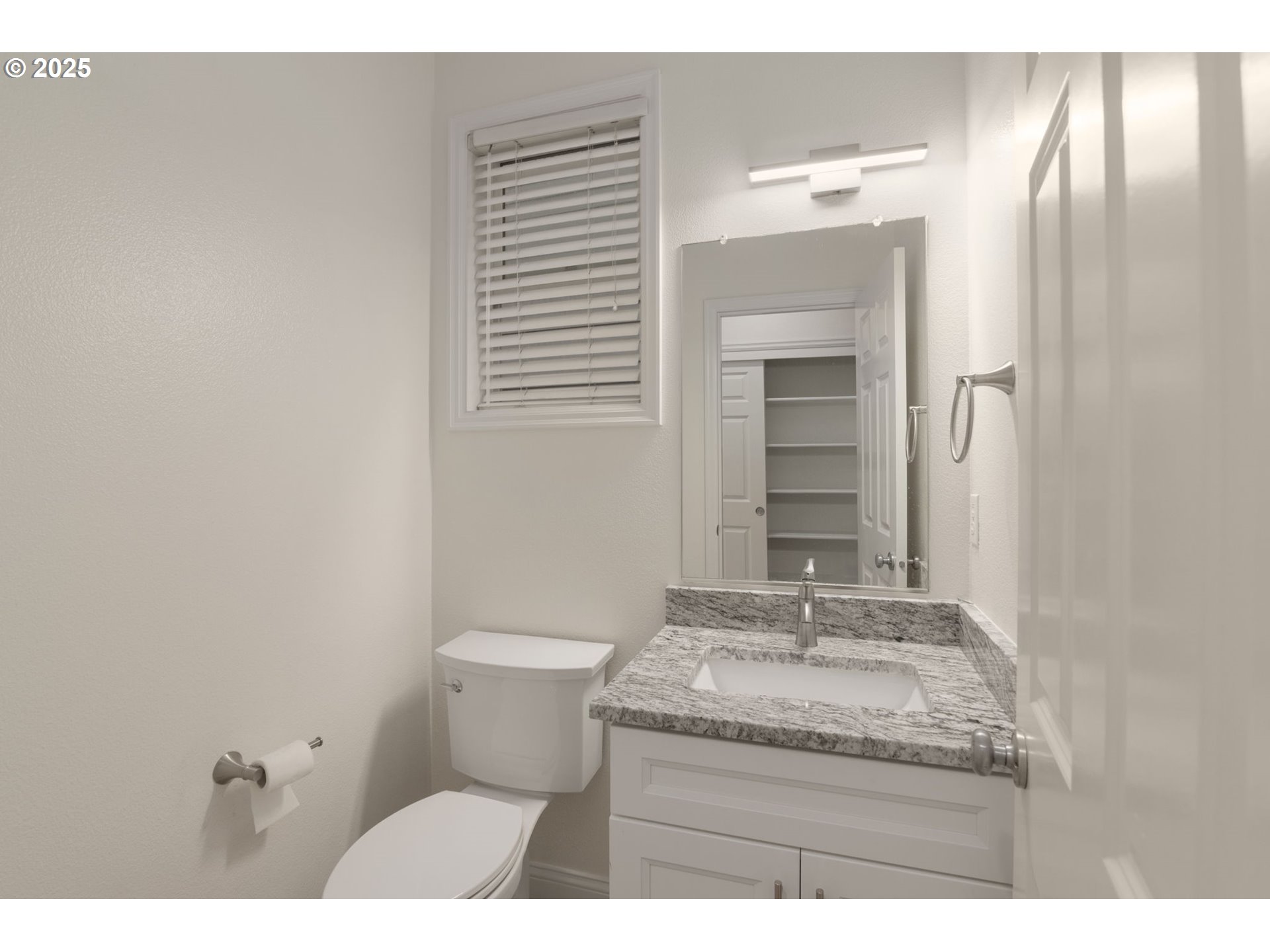 18568 Southwest Muirfield Street Beaverton, OR 97003 - Photo 22 of 24 Bathroom