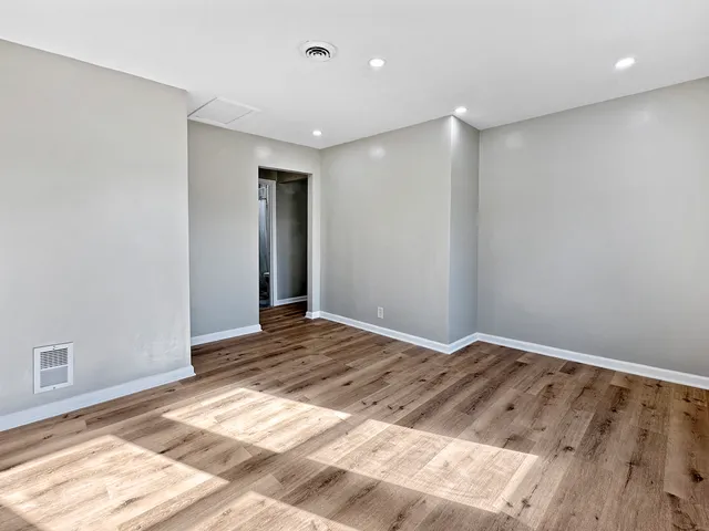 $1,100 | 3515 Morgan Street, Unit 2, Steger, IL 60475