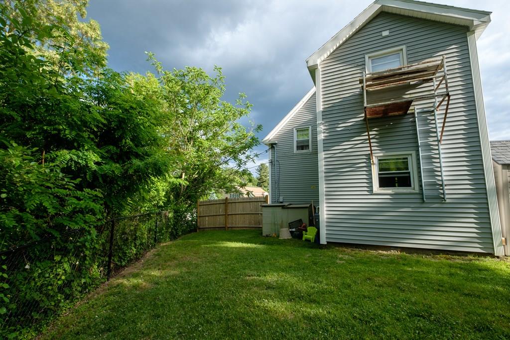 214 Totman Road Lowell, MA 01854 - Photo 4 of 31 Gallery Image 4