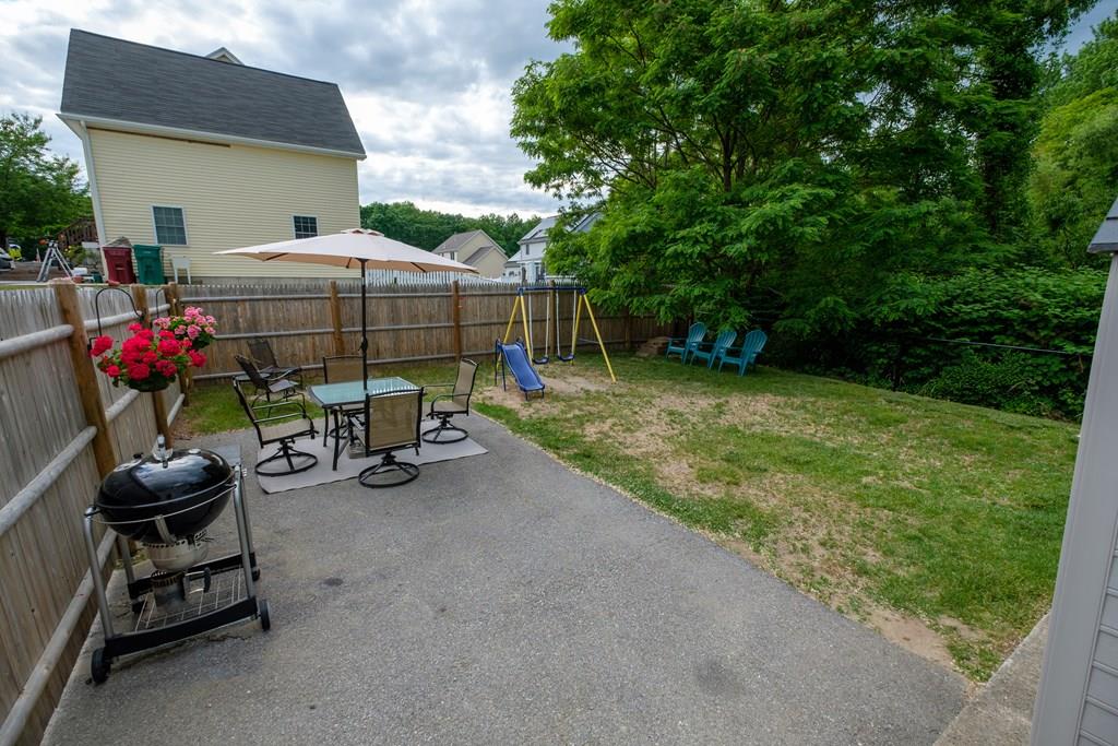 214 Totman Road Lowell, MA 01854 - Photo 6 of 31 Gallery Image 6