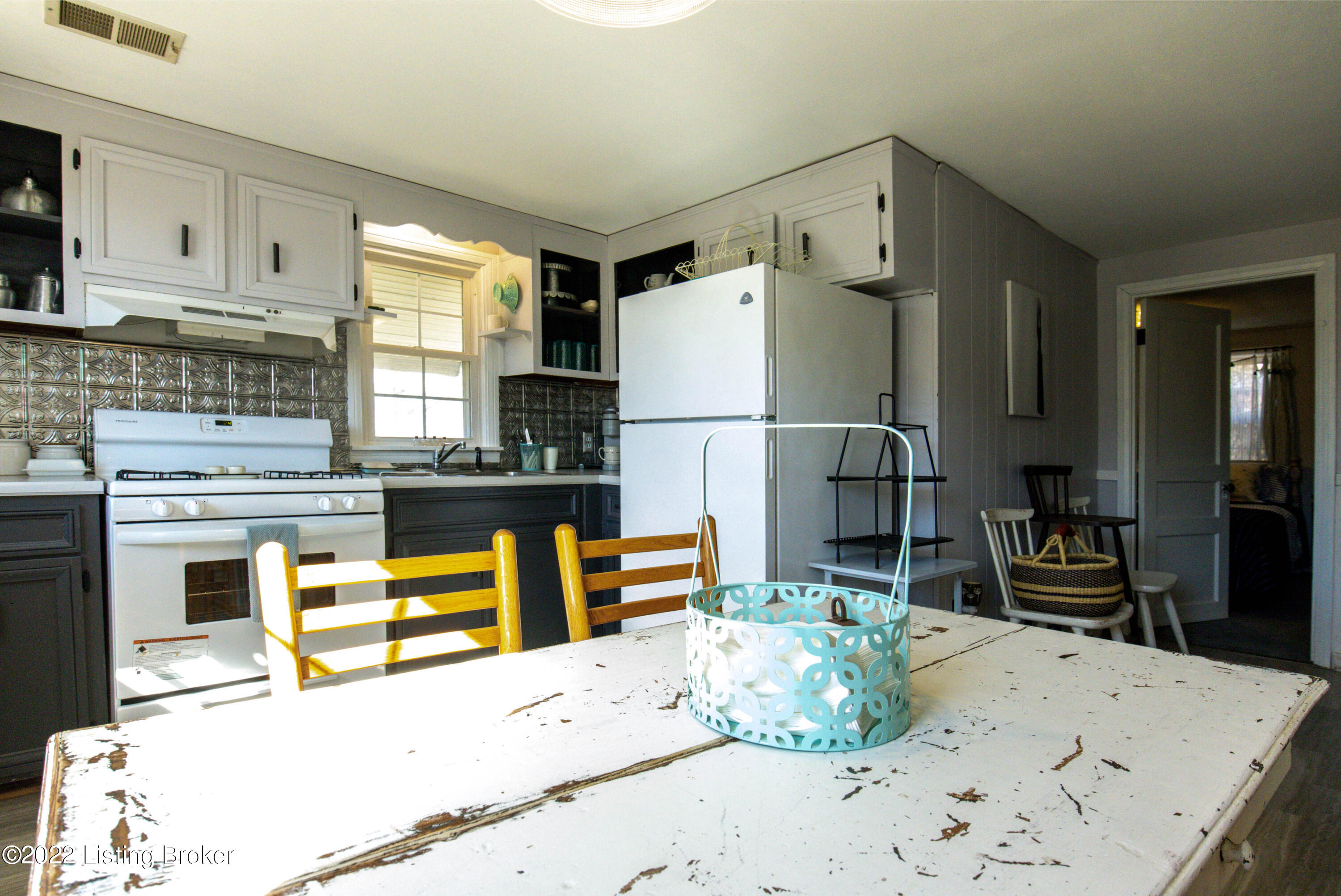 10004 Fairmount Road Louisville, KY 40291 - Photo 63 of 102 10004-Fairmount-Rd-71