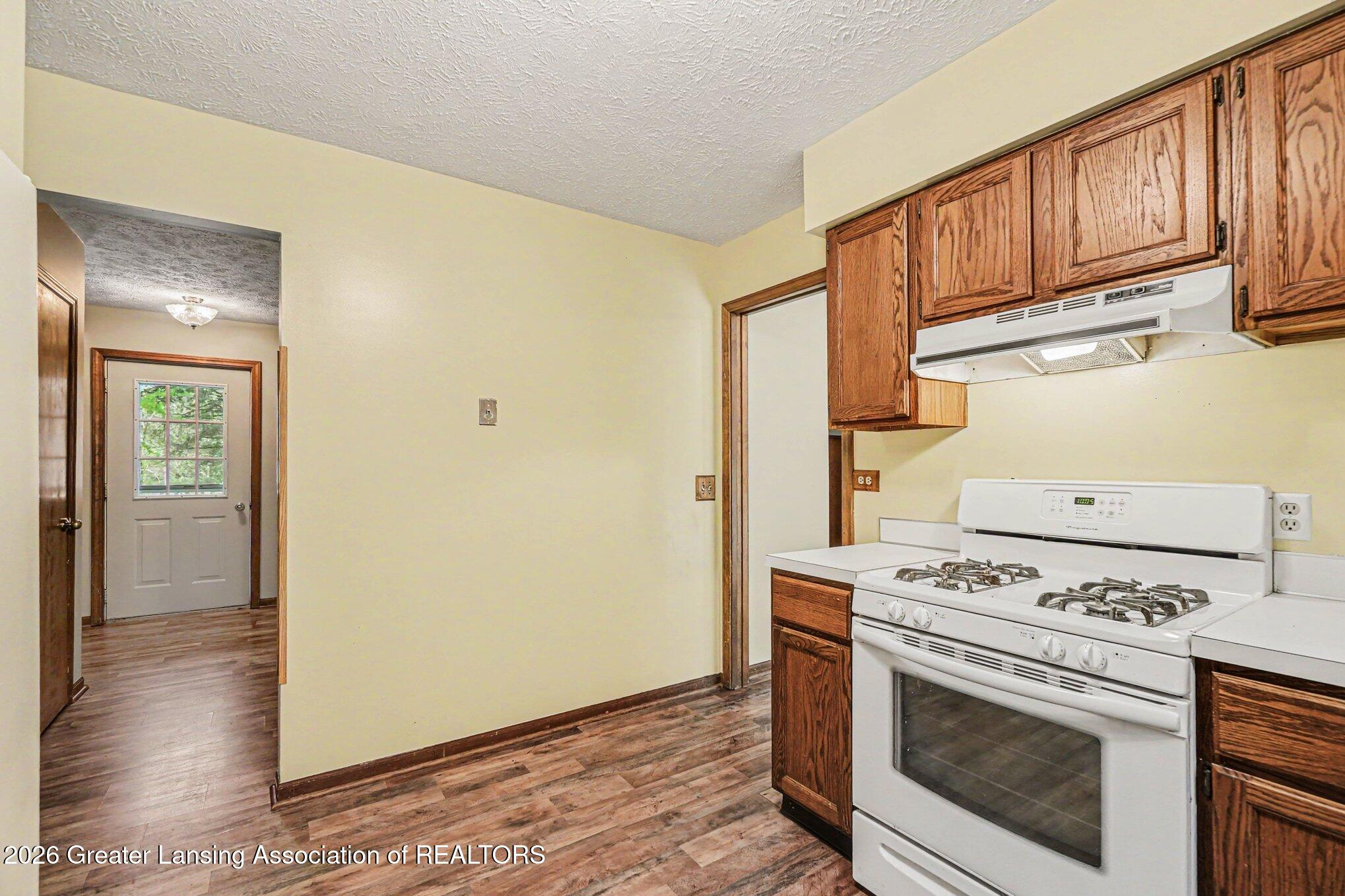 974 West Dansville Road Mason, MI 48854 - Photo 13 of 31 012_file_4129