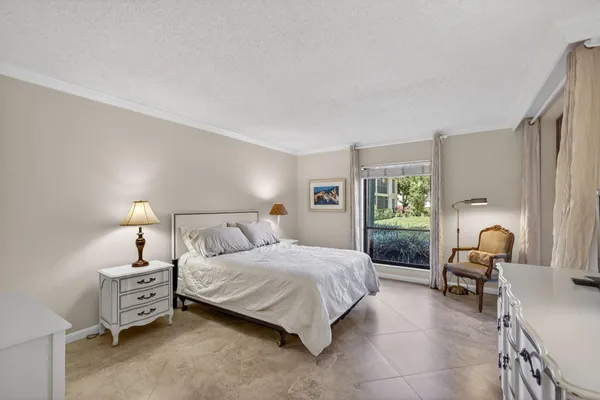 $395,000 | 14 Southeast Turtle Creek Drive, Unit B, Jupiter, FL 33469