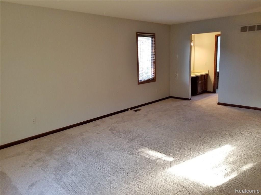 3120 Burlington Drive Rochester, MI 48306 - Photo 31 of 47