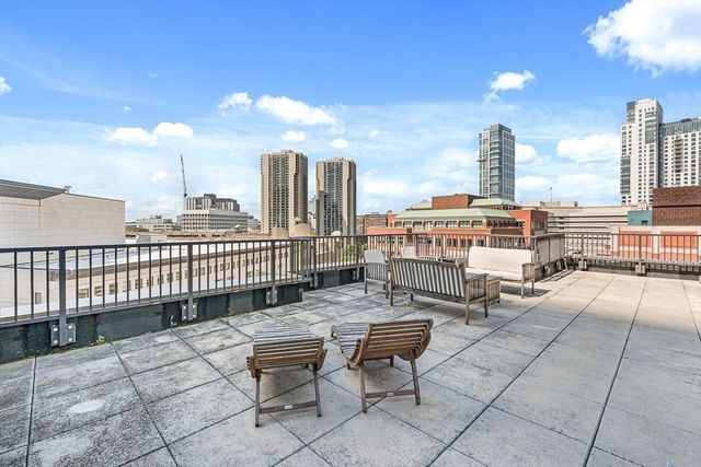 $940,000 | 121 Portland Street, Unit PH3, Boston, MA 02114