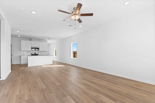 $273,990 | 237 Amy Street, Angleton, TX 77515