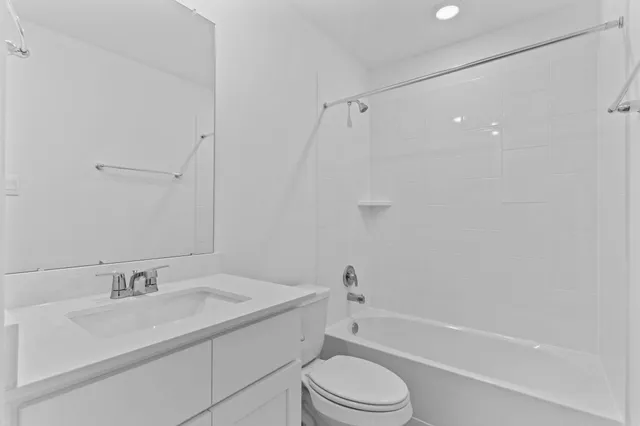 $273,990 | 237 Amy Street, Angleton, TX 77515