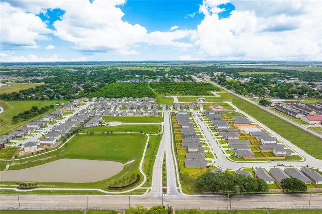 $273,990 | 237 Amy Street, Angleton, TX 77515