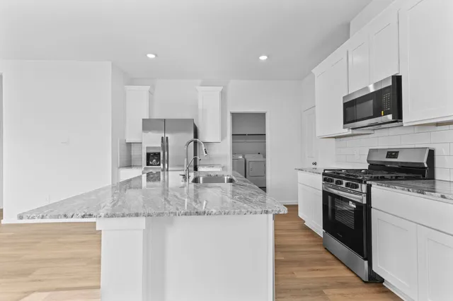 $273,990 | 237 Amy Street, Angleton, TX 77515