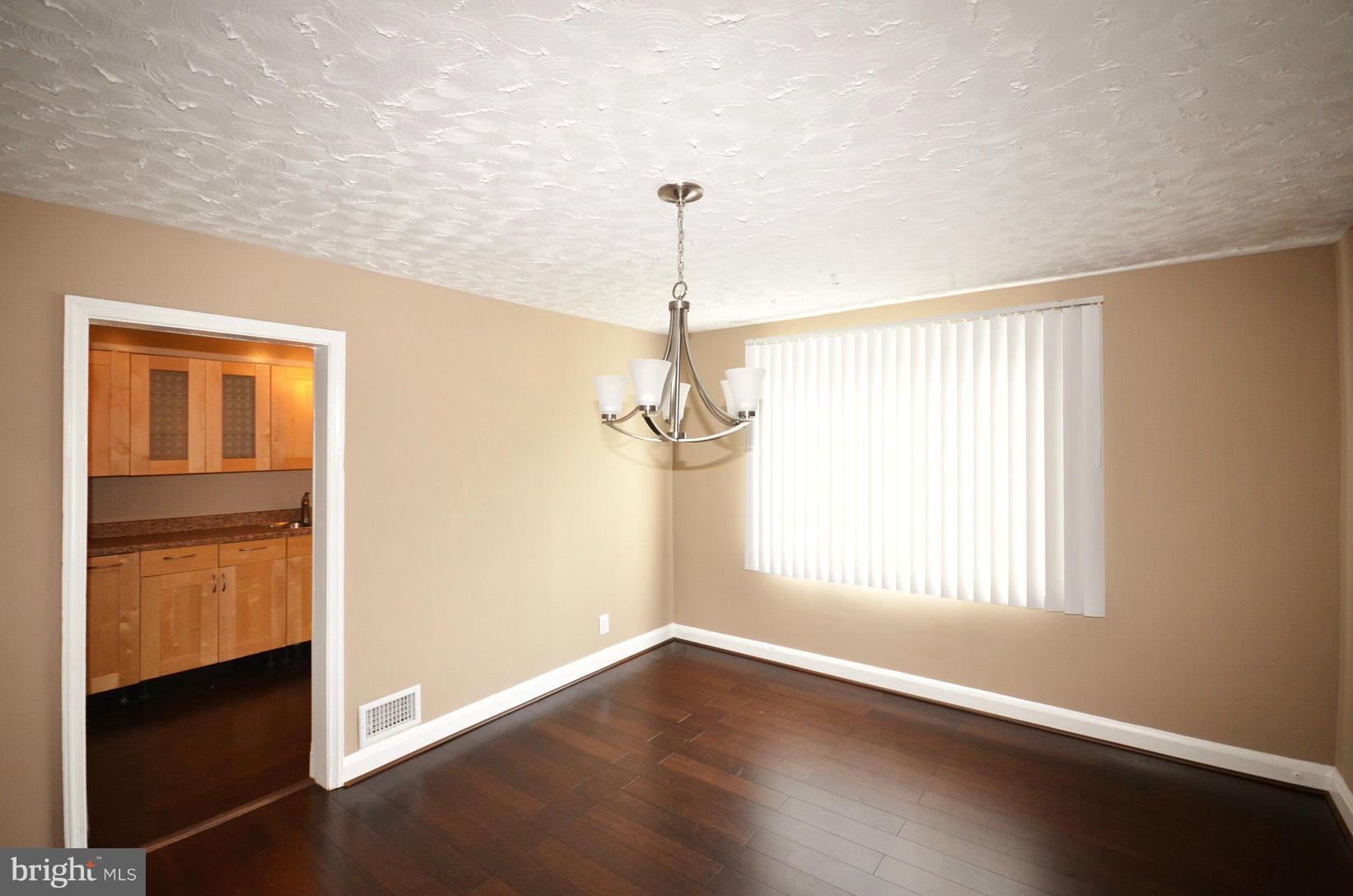 1007 Reverdy Road Baltimore, MD 21212 - Photo 6 of 30 Dining Room