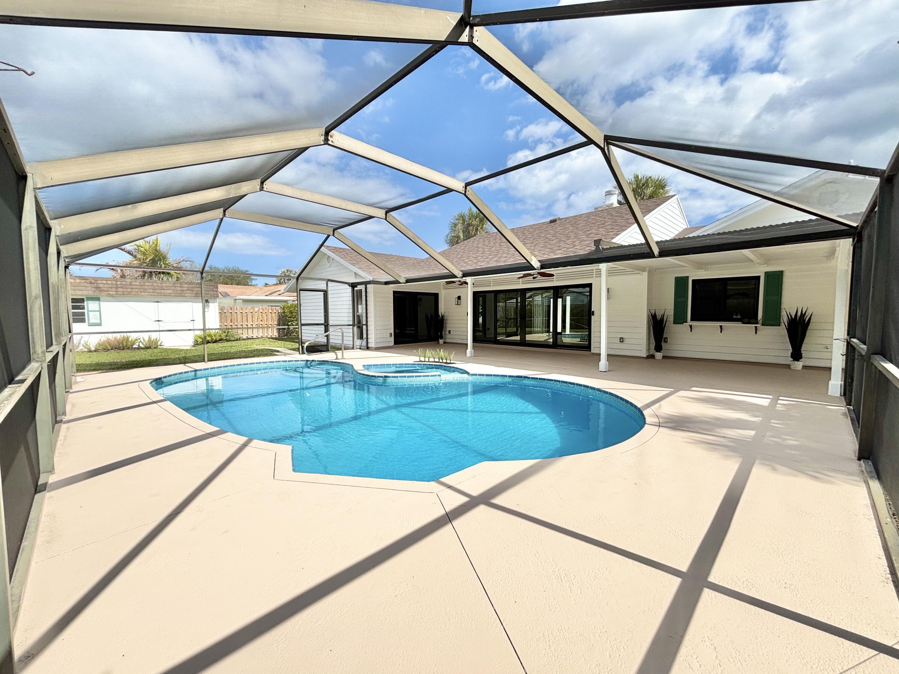 14 Southeast Paddock Circle Jupiter, FL 33469 - Photo 26 of 42 IMG_3087