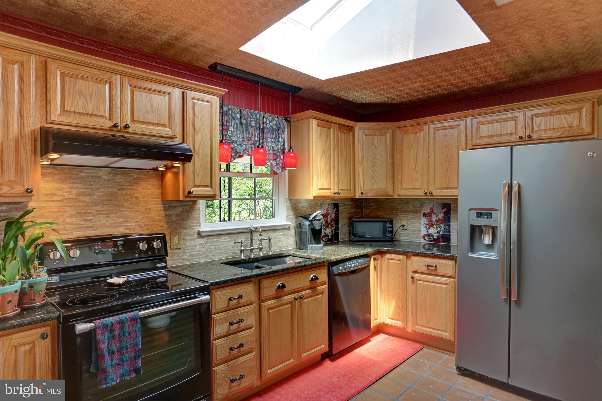 436 Berryhill Road Harrisburg, PA 17109 - Photo 4 of 21 Gallery Image 4