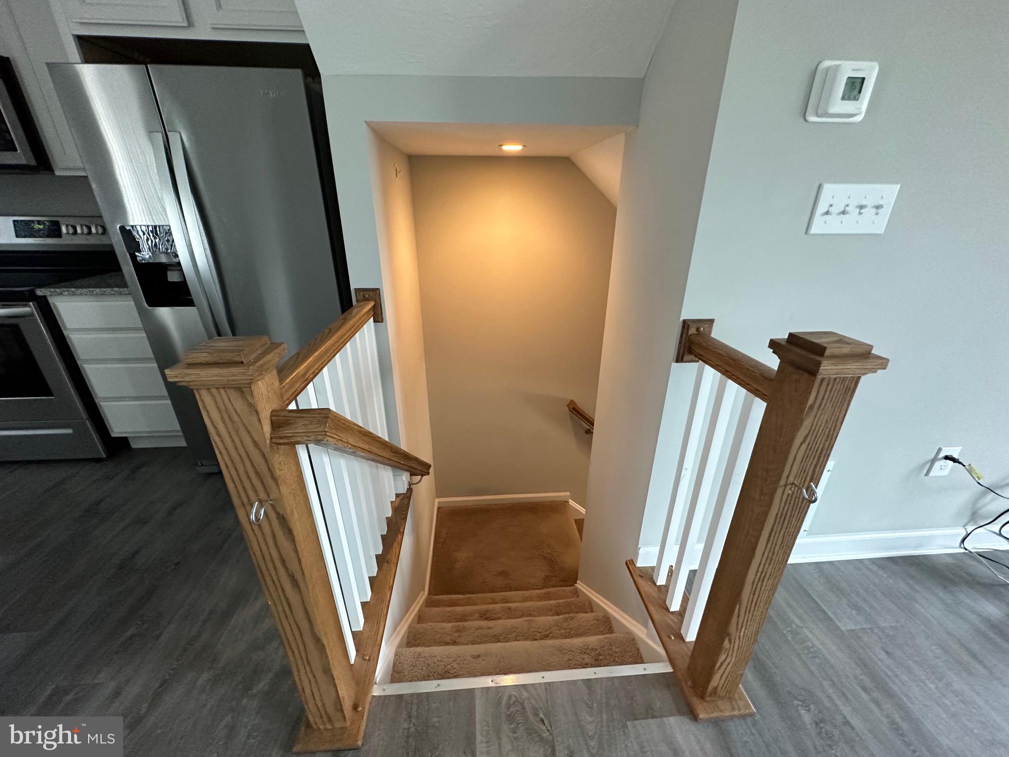 34 Overlook Dr. Hanover, PA 17331 - Photo 5 of 26 Stairway