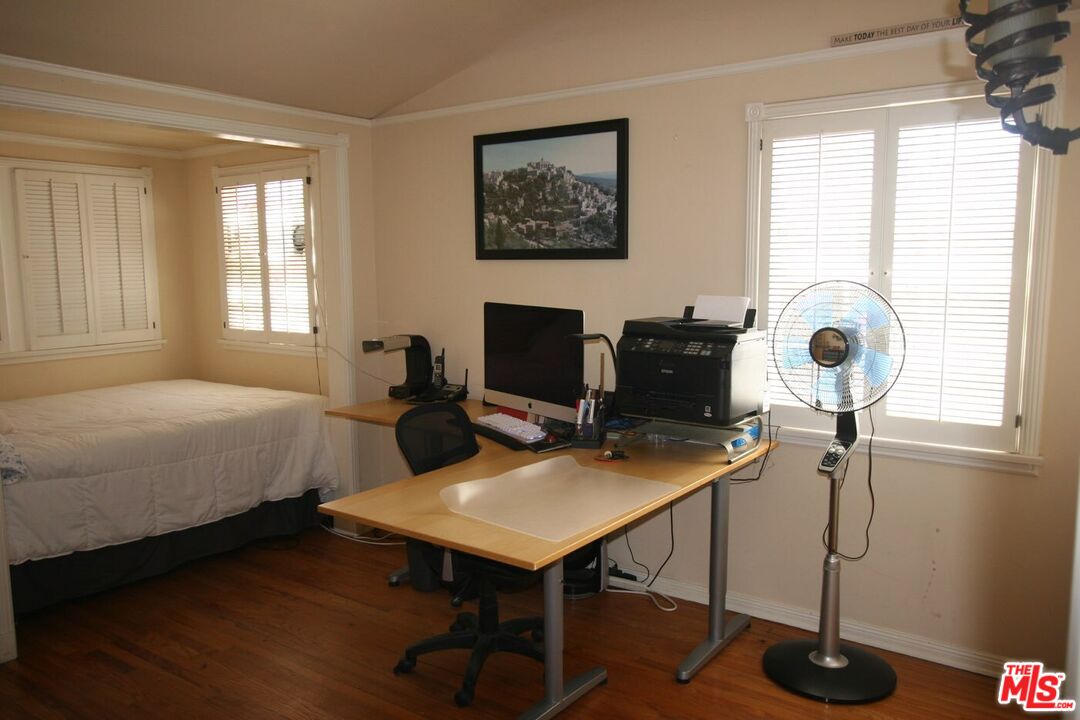 10317 Lauriston Avenue Los Angeles, CA 90025 - Photo 33 of 52 a bedroom with bed and a desk